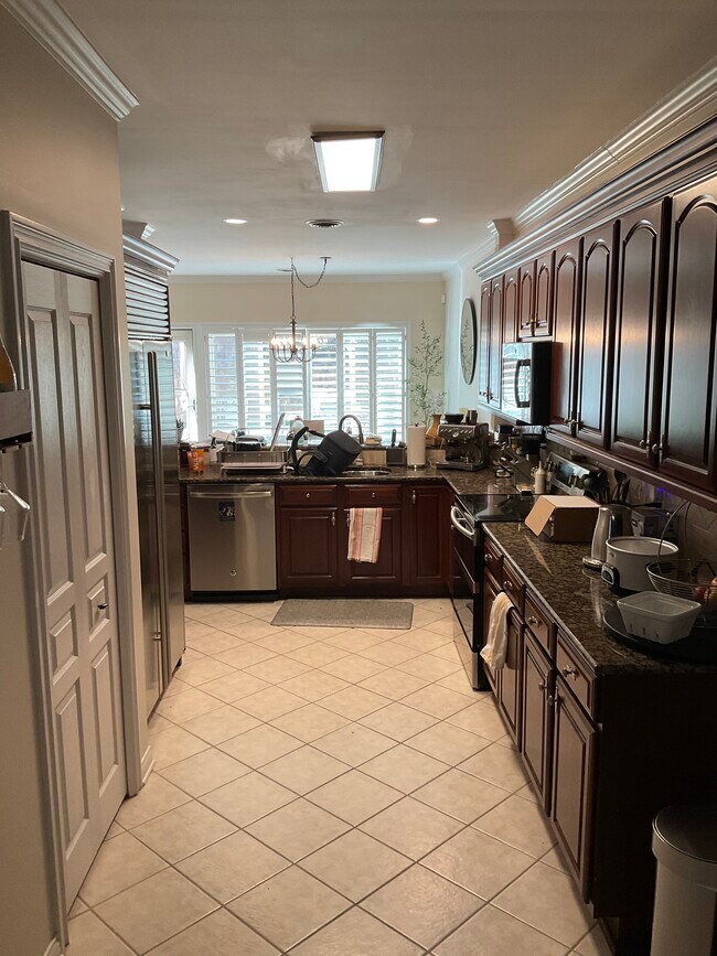 Kitchen - 9227 Honors Way