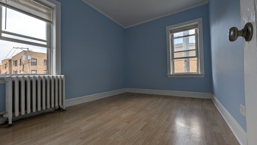 Building Photo - 7416 N Rogers Ave