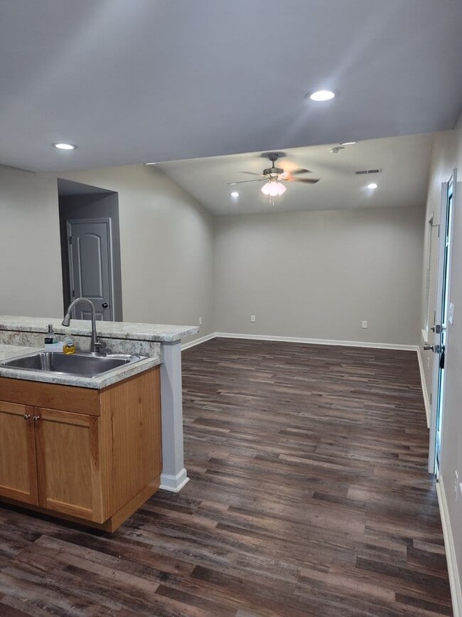 Building Photo - 3bd/2ba located in Good Hope