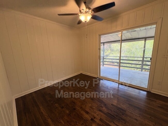 Building Photo - 5802 Catalina Dr