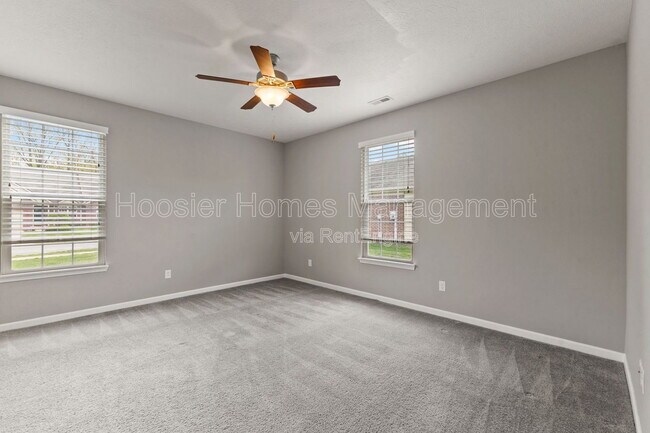 Building Photo - 556 Dylan Dr