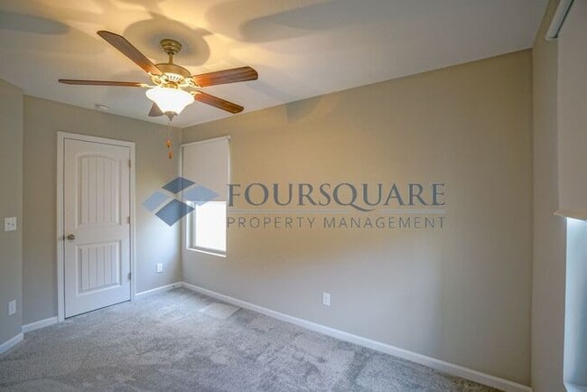 Building Photo - Spacious 3-Bed, 2.5-Bath Townhome with Washer/ Dryer Included – Located in Carlton Park Community