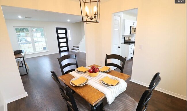 Building Photo - 5811 Bear Lake Dr