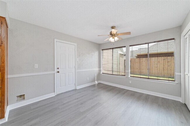 Building Photo - 14651 Via Del Norte Dr