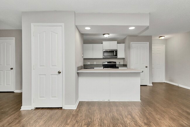 Building Photo - 7360 Rose Terrace Ct