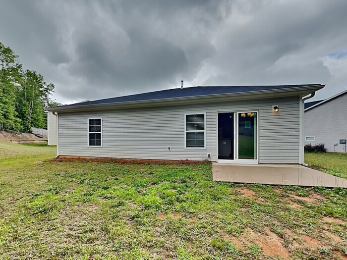 Building Photo - 274 Bent Holly Dr