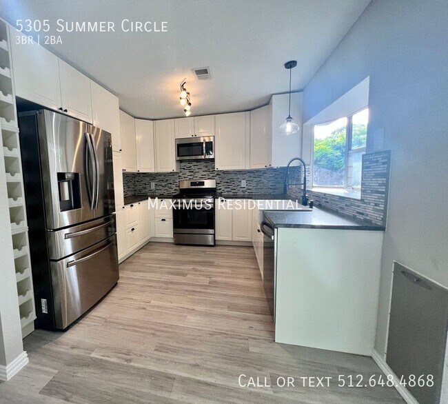 Building Photo - 5305 Summer Cir