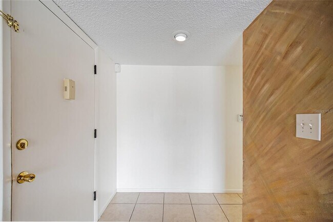 Building Photo - 200 Maitland Ave