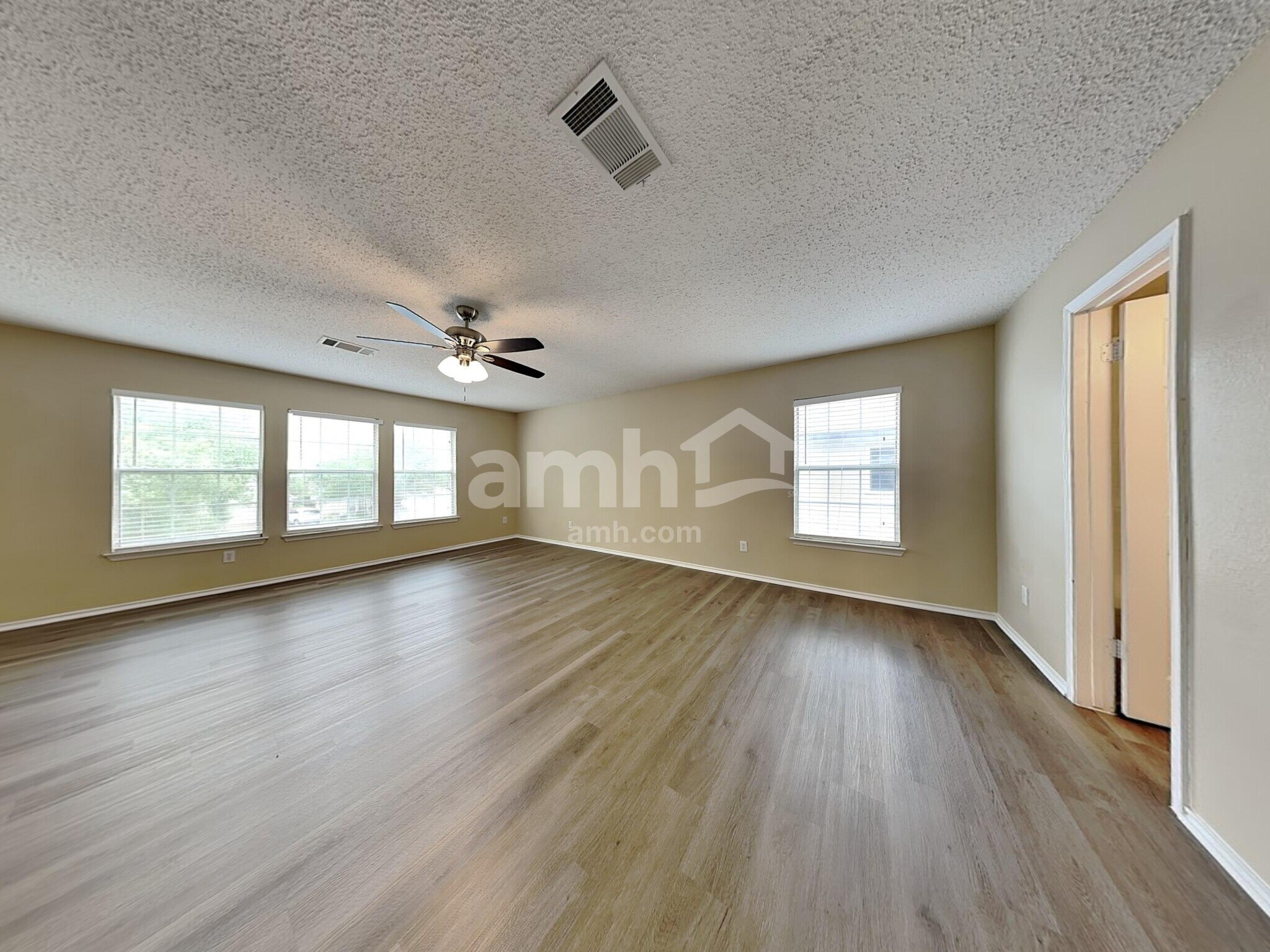 Building Photo - 15312 Iola Cv