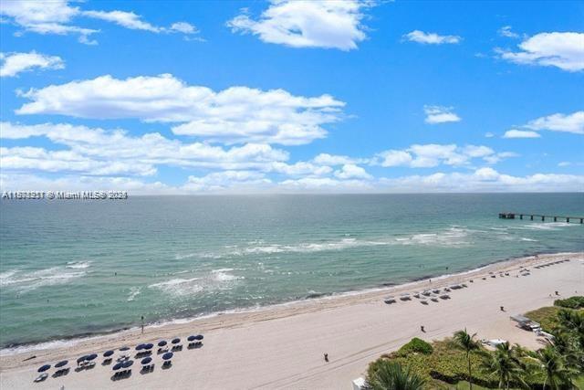 Primary Photo - 17121 Collins Ave
