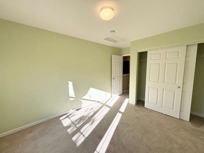 Building Photo - Stunning Remodeled Home with Office, A/C, Fenced Yard & Flexible Living Space!