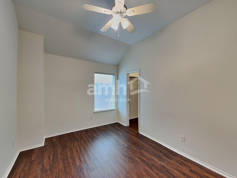 Building Photo - 200 Rock Prairie Ln