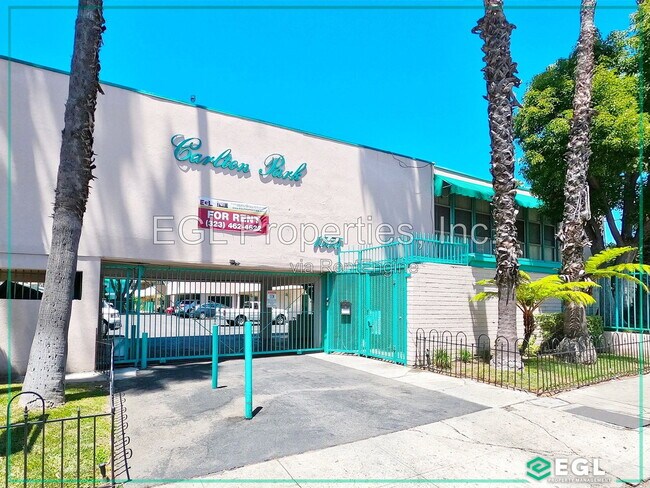 Building Photo - 1555 N Bronson Ave