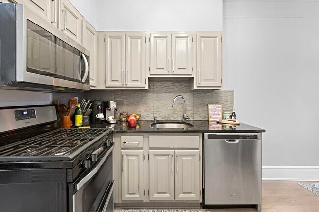 Building Photo - 114 Washington St