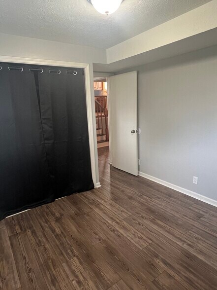 Building Photo - 8005 Casualwood Ct
