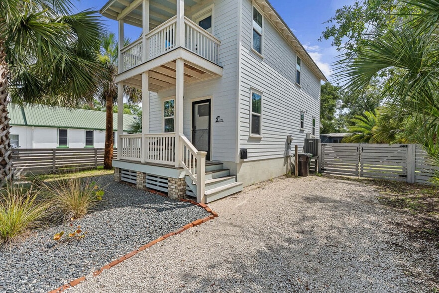 Building Photo - 171 Twine St