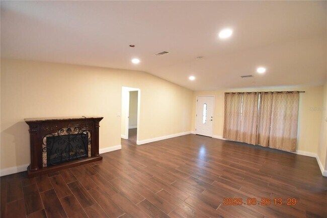 Building Photo - 12106 Waterview Dr