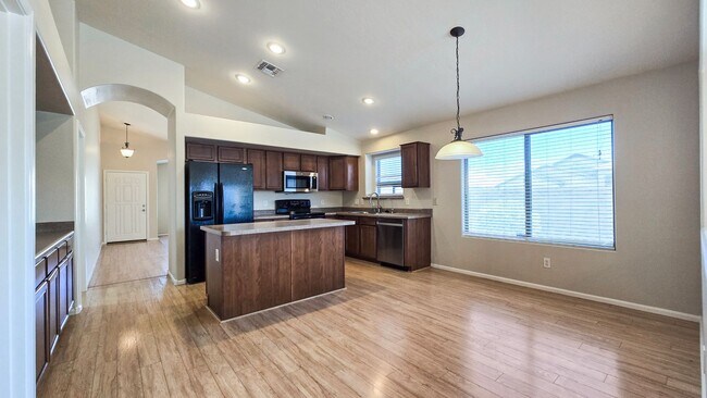 Building Photo - 16141 W Gibson Ln