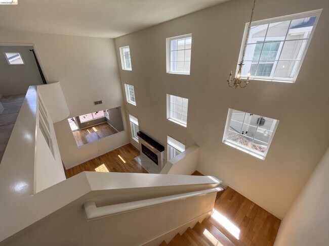 Building Photo - 70 Seabreeze Dr