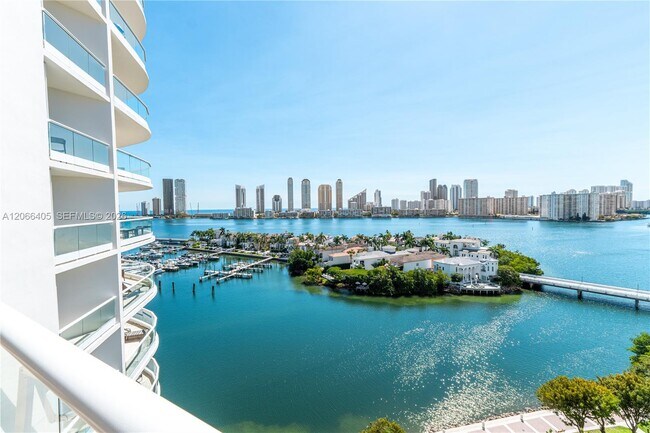 Building Photo - 7000 Island Blvd
