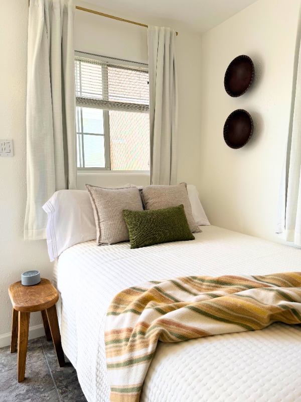 Building Photo - 10237 S Avenida Compadres