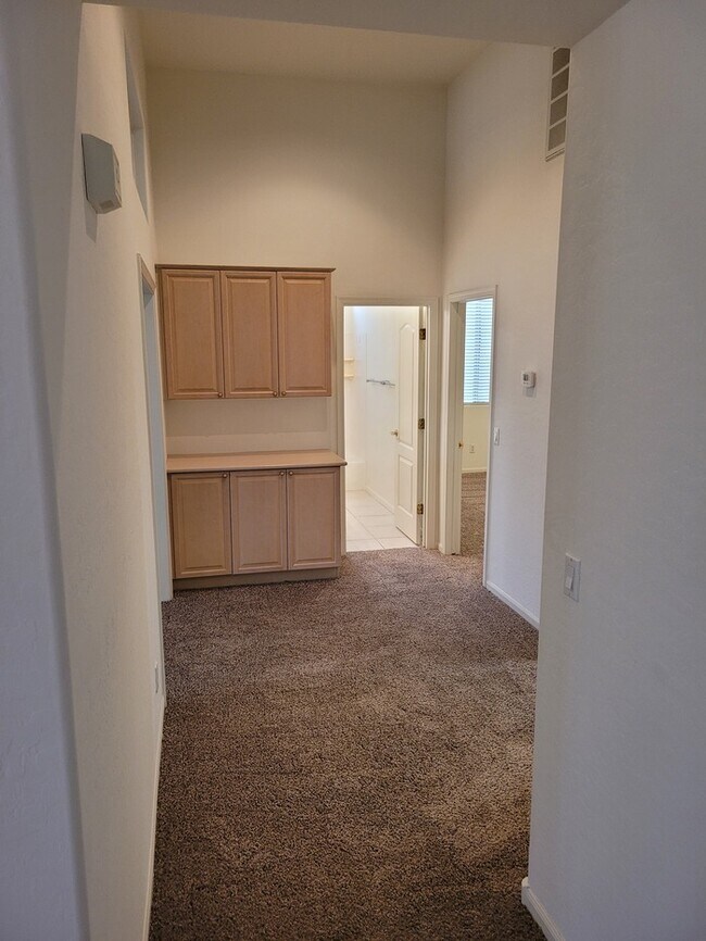 Building Photo - BEAUTIFUL 3/2 HOUSE FOR RENT IN TATUM RANCH