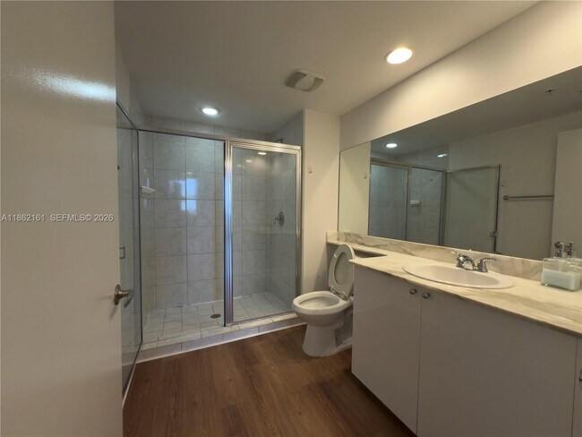 Building Photo - 2775 NE 187th St