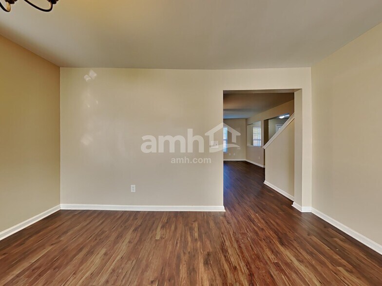 Building Photo - 213 Pine Hall Dr