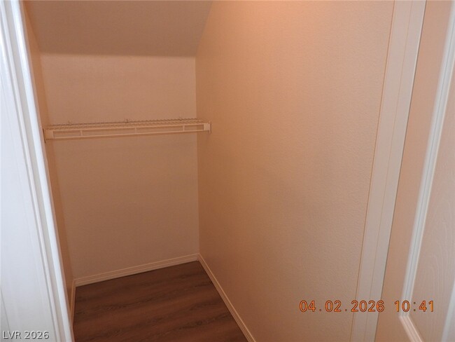 Building Photo - 906 Valetta Flat Ave