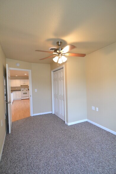 Building Photo - 1203 S Osteopathy Ave