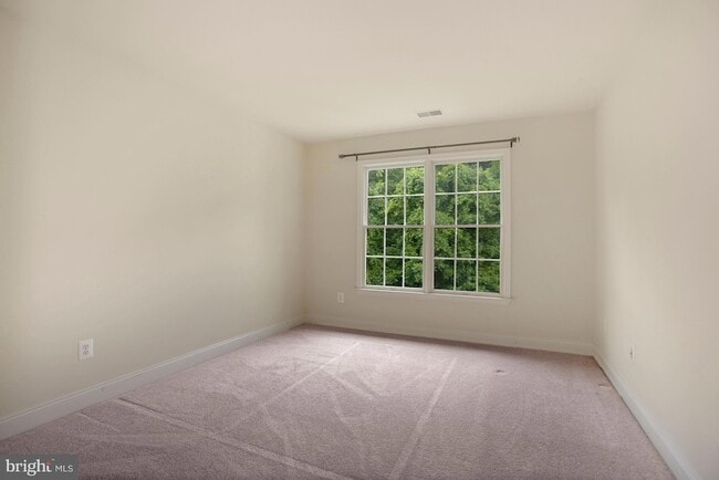 Building Photo - 23353 Lennoxville Way