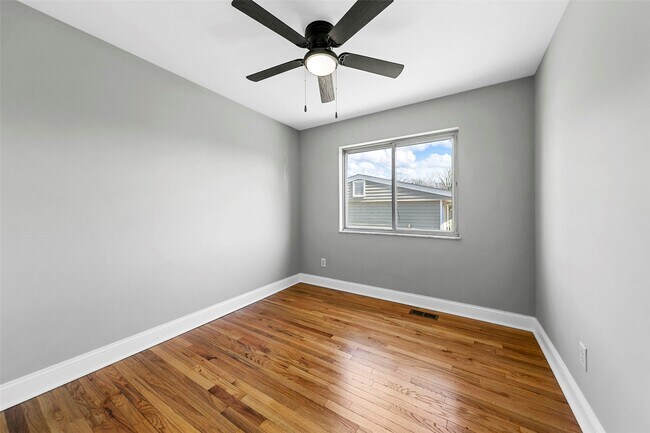 Building Photo - 1308 Havenhurst Rd