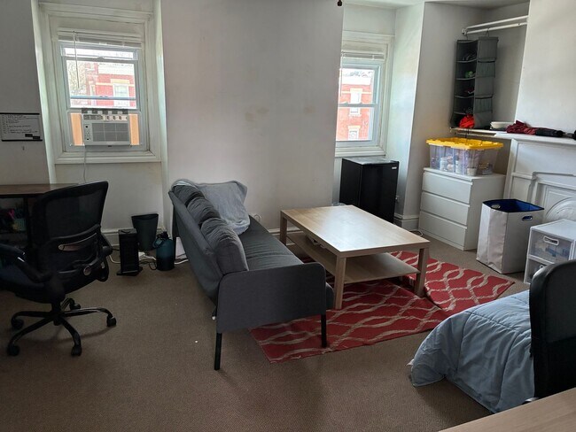 Building Photo - 3423 Ward St