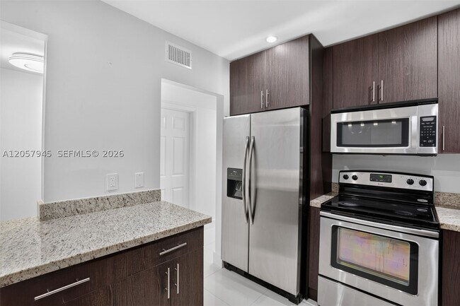 Building Photo - 13707 SW 91st Ct