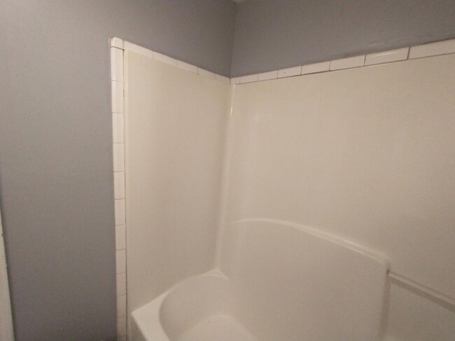 Updated bathroom - 3063 Green Rd