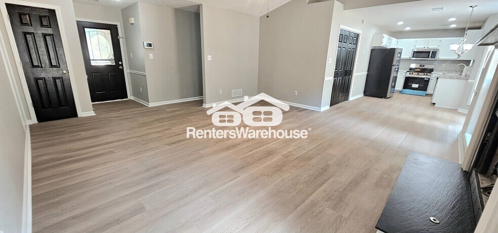 Building Photo - 5899 Meadow Ln