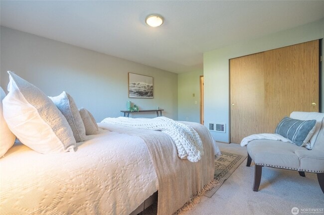 Building Photo - 2bd/1.5ba Seattle House