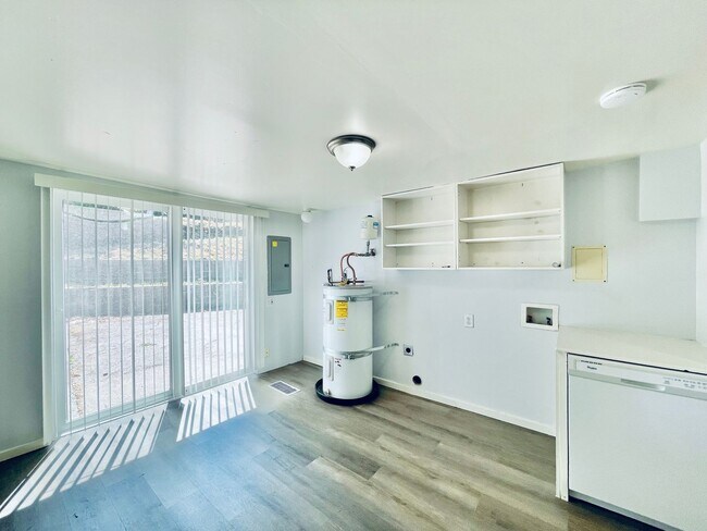 Building Photo - Renovated 4 bedroom 2 bath Home with Plenty of Space!