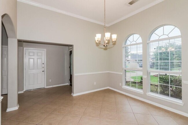 Building Photo - 10719 Gilford Crest Dr
