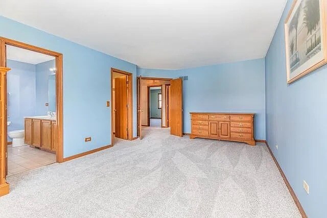 Building Photo - 1841 Lake Shore Dr