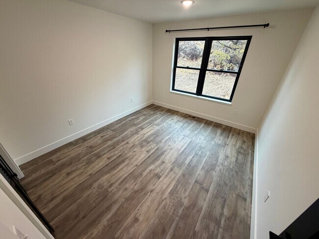 Building Photo - 3 B Raven Rdg Rd