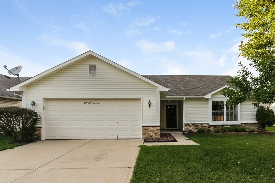 Primary Photo - 4052 Caddy Way