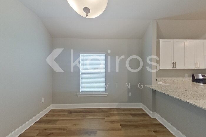 Building Photo - 22877 Balsam Dr