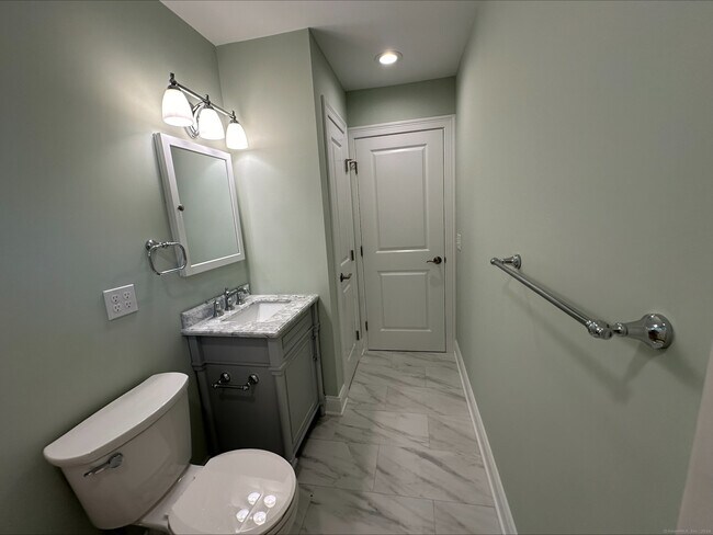 Building Photo - 269 Purdy Hill Rd