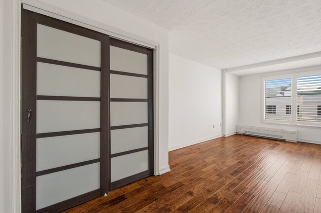 Building Photo - 1440 N Street NW