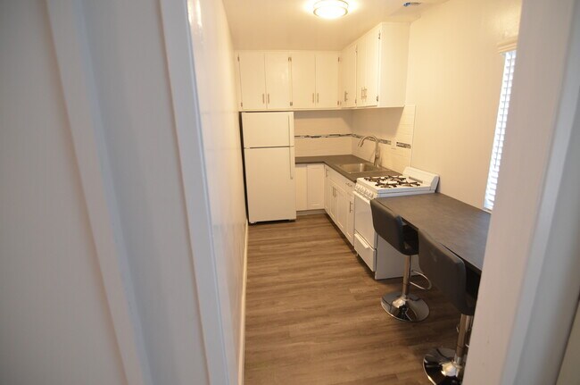 Building Photo - 6919 Sepulveda Apartment