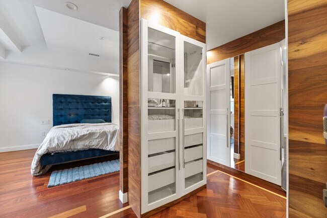 Building Photo - 4 Hadley Rd