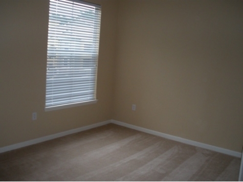 Building Photo - Luxury 3rd floor condo available July 1st ...