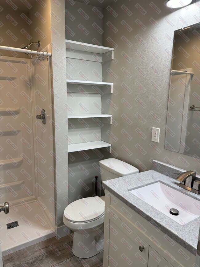 Building Photo - Property Agent Owned