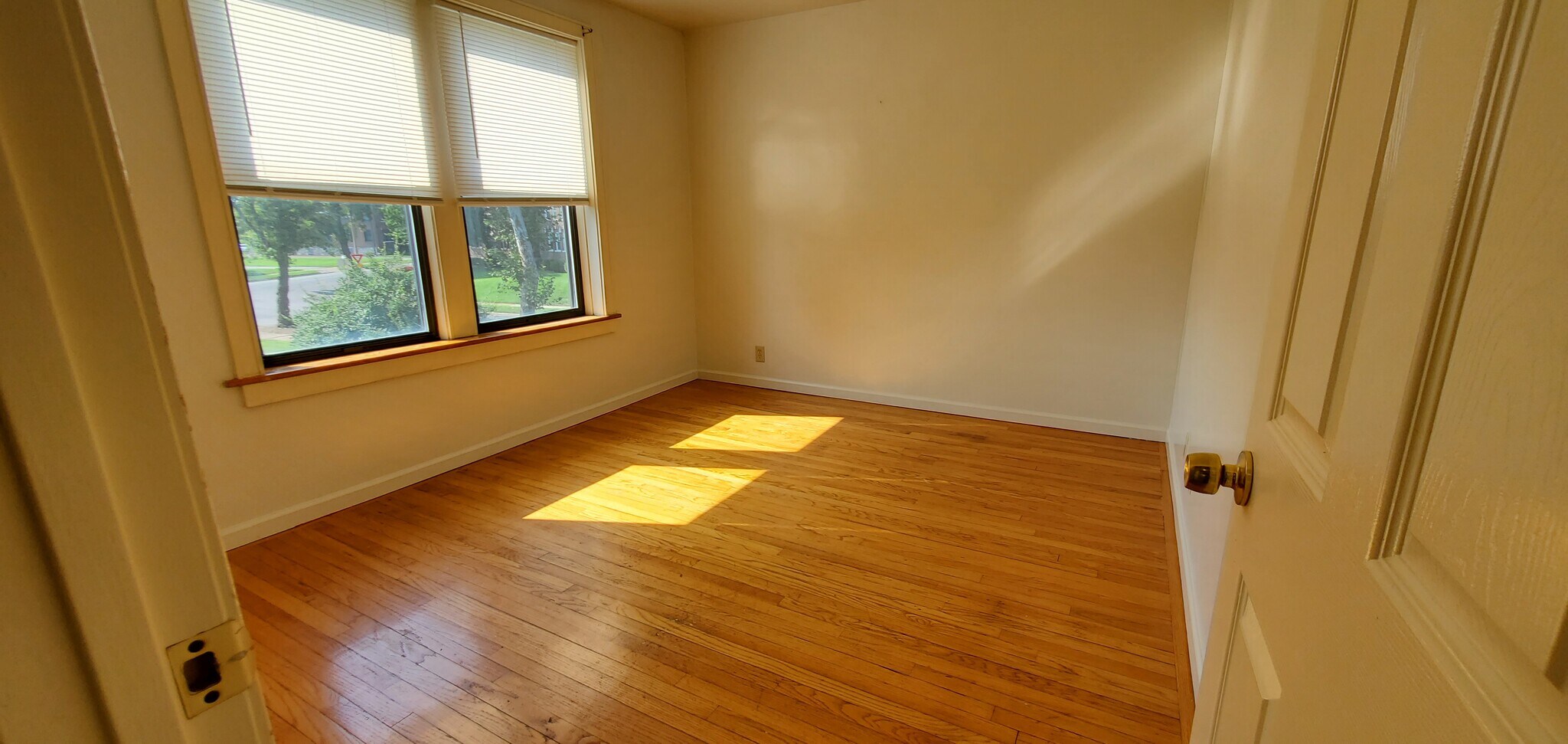 Building Photo - 6253 Cates Ave